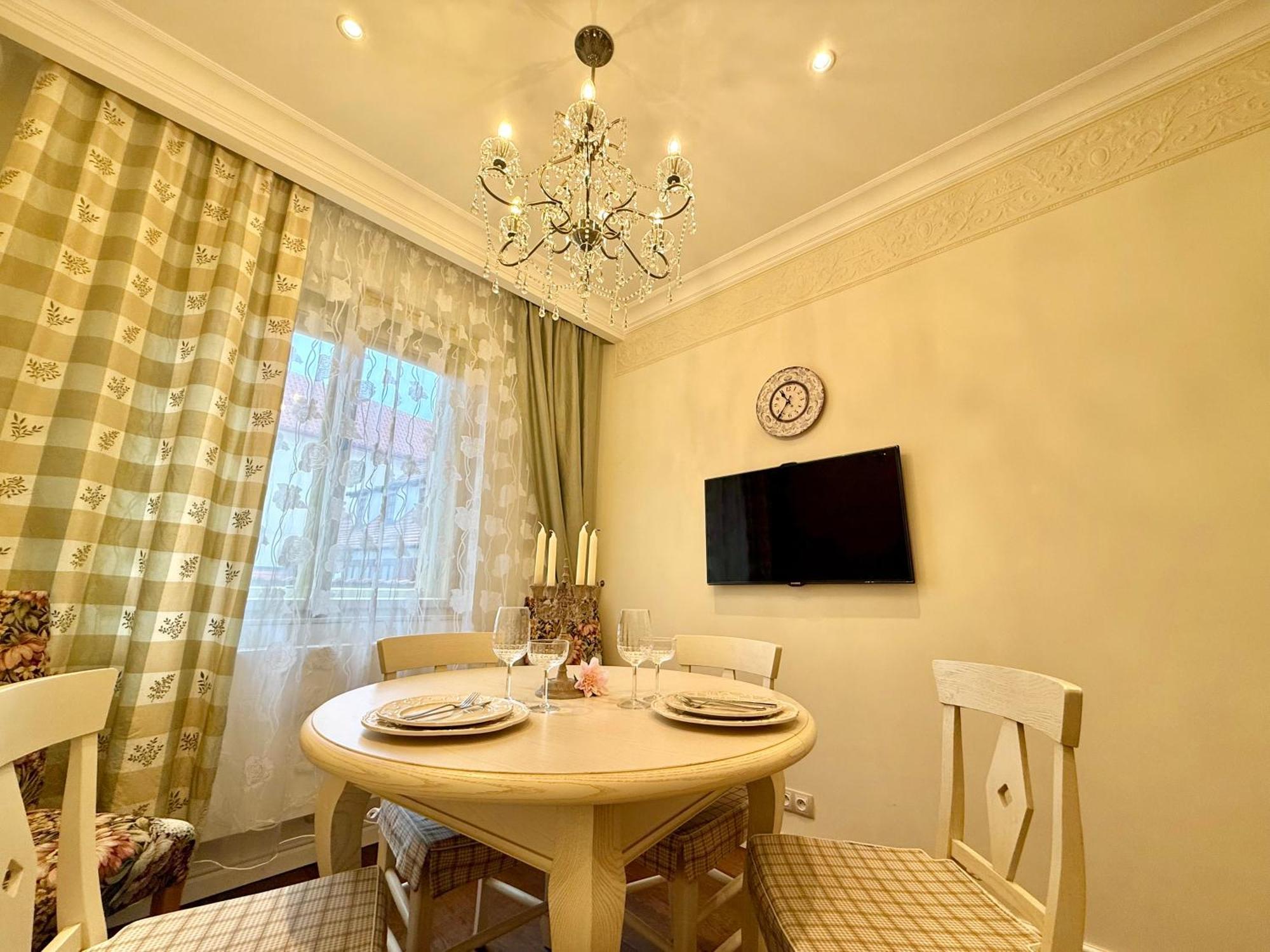 Unique Charles Bridge 2Bdr Apartment. Πράγα Εξωτερικό φωτογραφία
