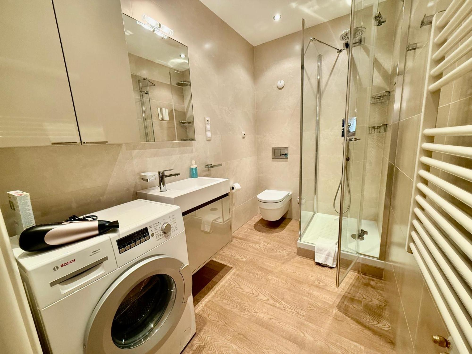 Unique Charles Bridge 2Bdr Apartment. Πράγα Εξωτερικό φωτογραφία