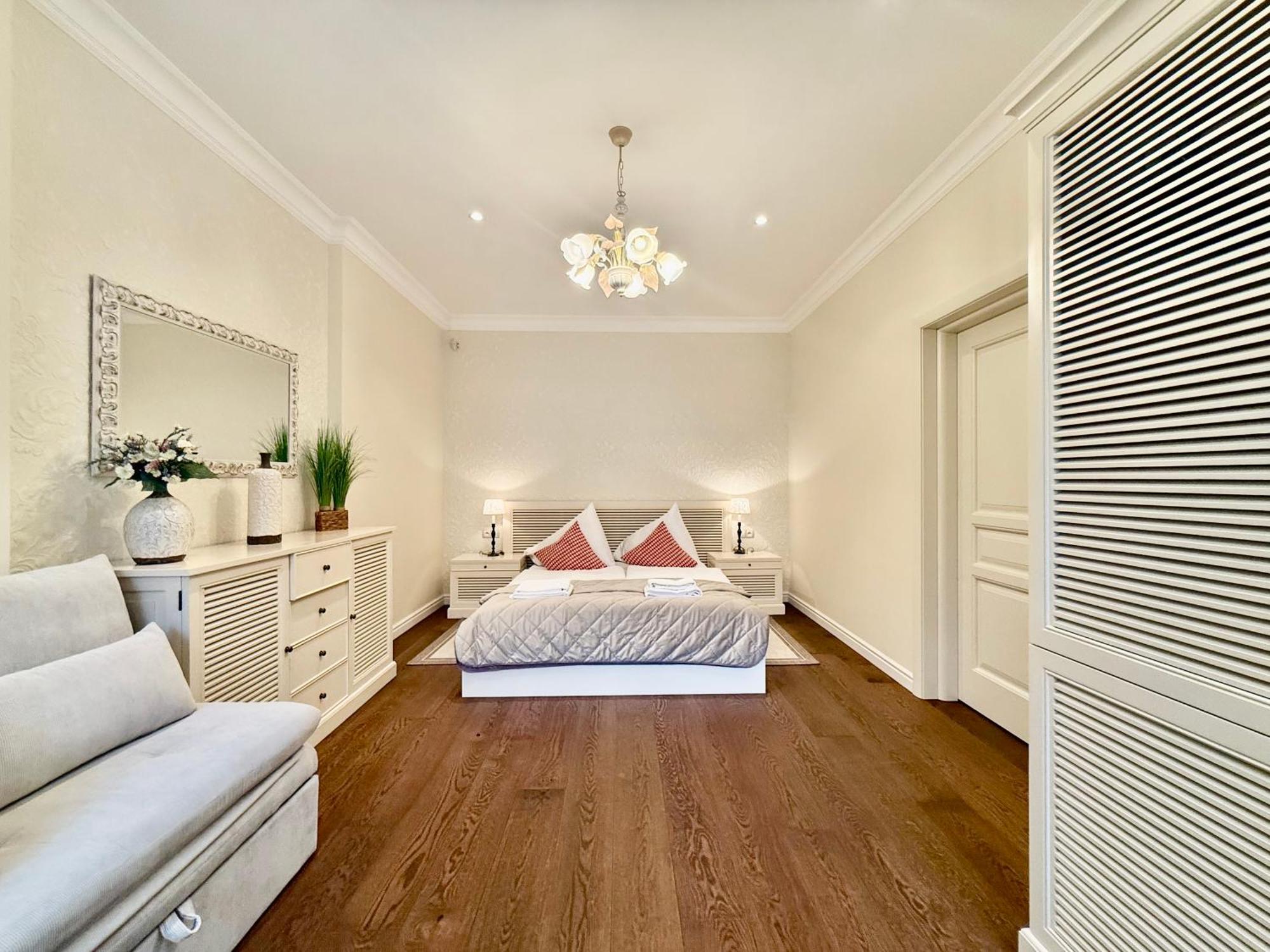 Unique Charles Bridge 2Bdr Apartment. Πράγα Εξωτερικό φωτογραφία