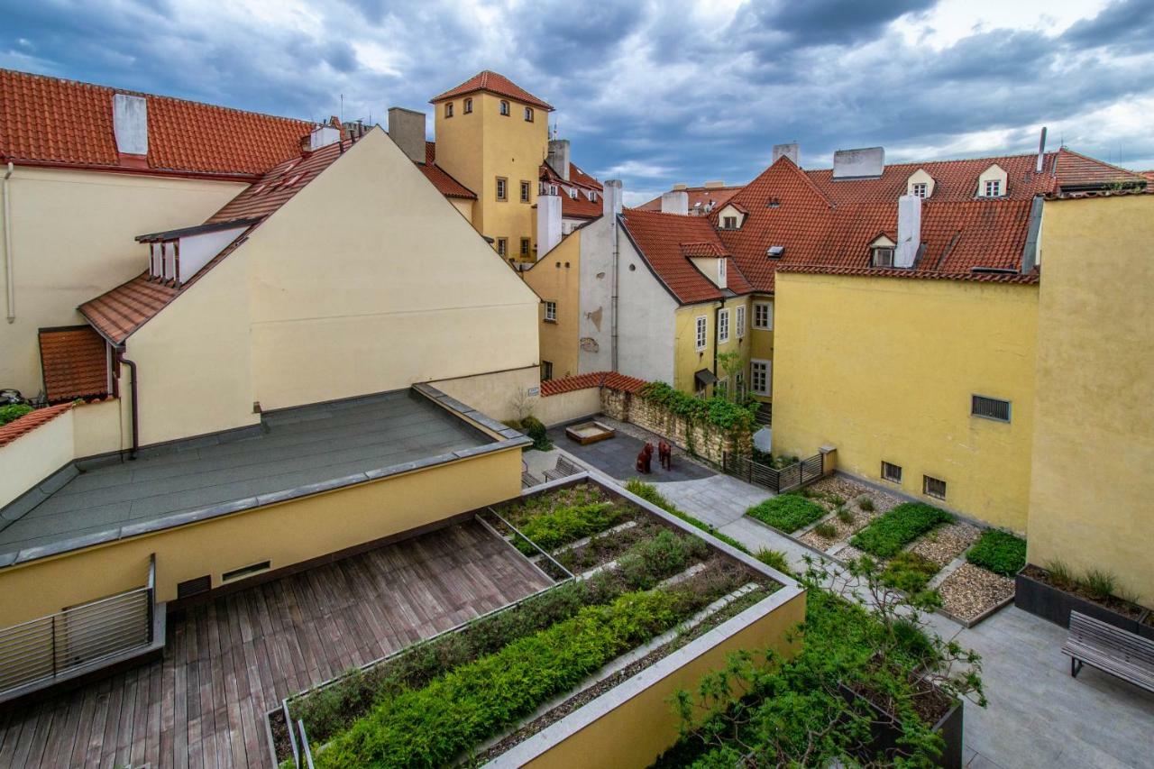 Unique Charles Bridge 2Bdr Apartment. Πράγα Εξωτερικό φωτογραφία