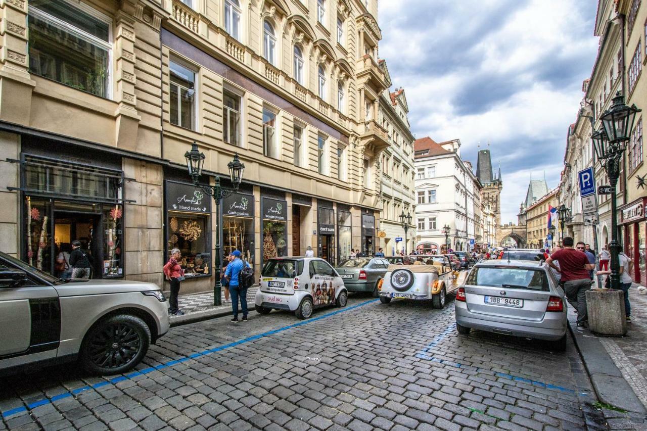 Unique Charles Bridge 2Bdr Apartment. Πράγα Εξωτερικό φωτογραφία