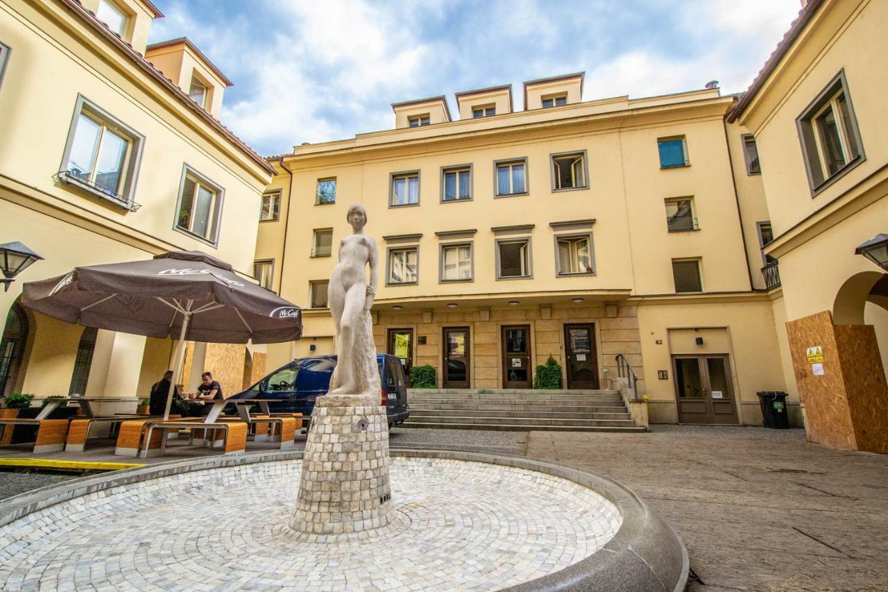 Unique Charles Bridge 2Bdr Apartment. Πράγα Εξωτερικό φωτογραφία